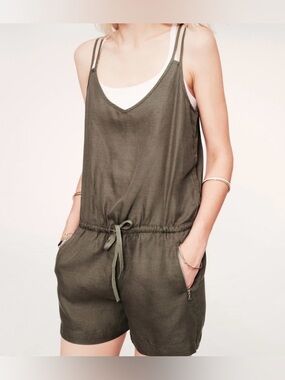 Lou & Grey Women’s Olive Utility Drawstring Romper, size XS